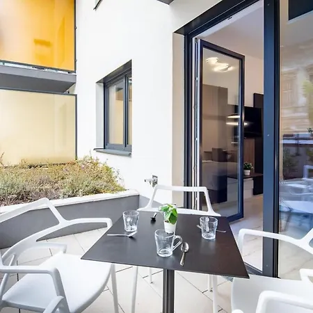 Terrace Garden - Free Parking - New And Cozy Apartament Budapesta