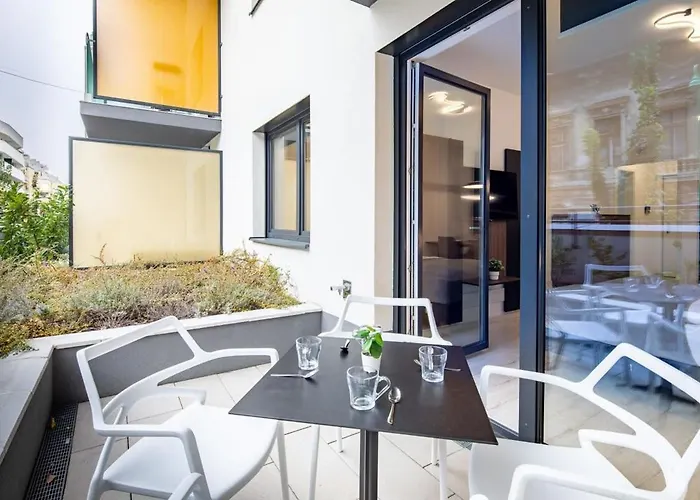 Terrace Garden - Free Parking - New And Cozy Apartment Budapest