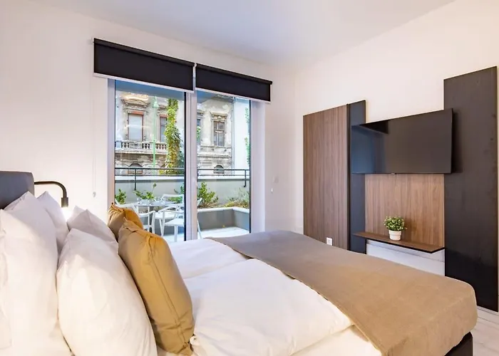 Terrace Garden - Free Parking - New And Cozy *