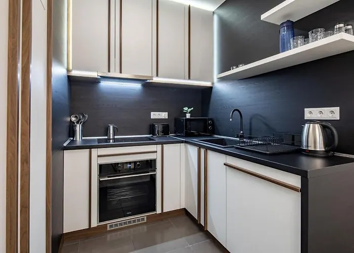 Terrace Garden - Free Parking - New And Cozy Apartment *