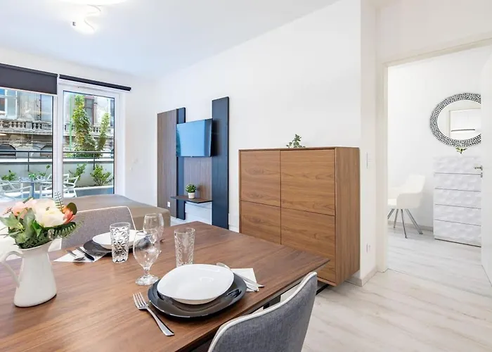 Terrace Garden - Free Parking - New And Cozy *