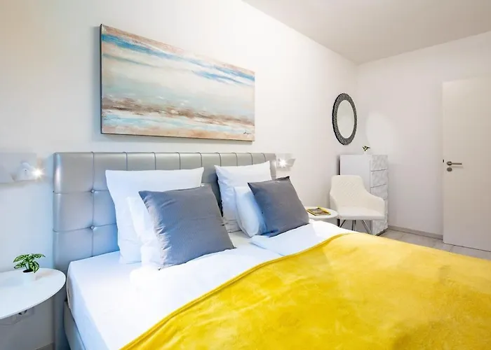 Terrace Garden - Free Parking - New And Cozy Apartment